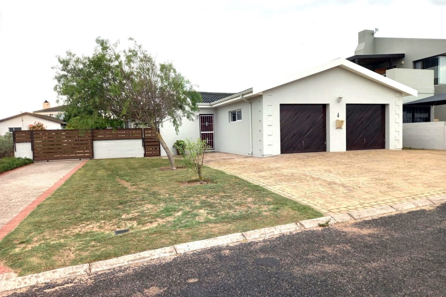 To Let 3 Bedroom Property for Rent in Country Club Western Cape